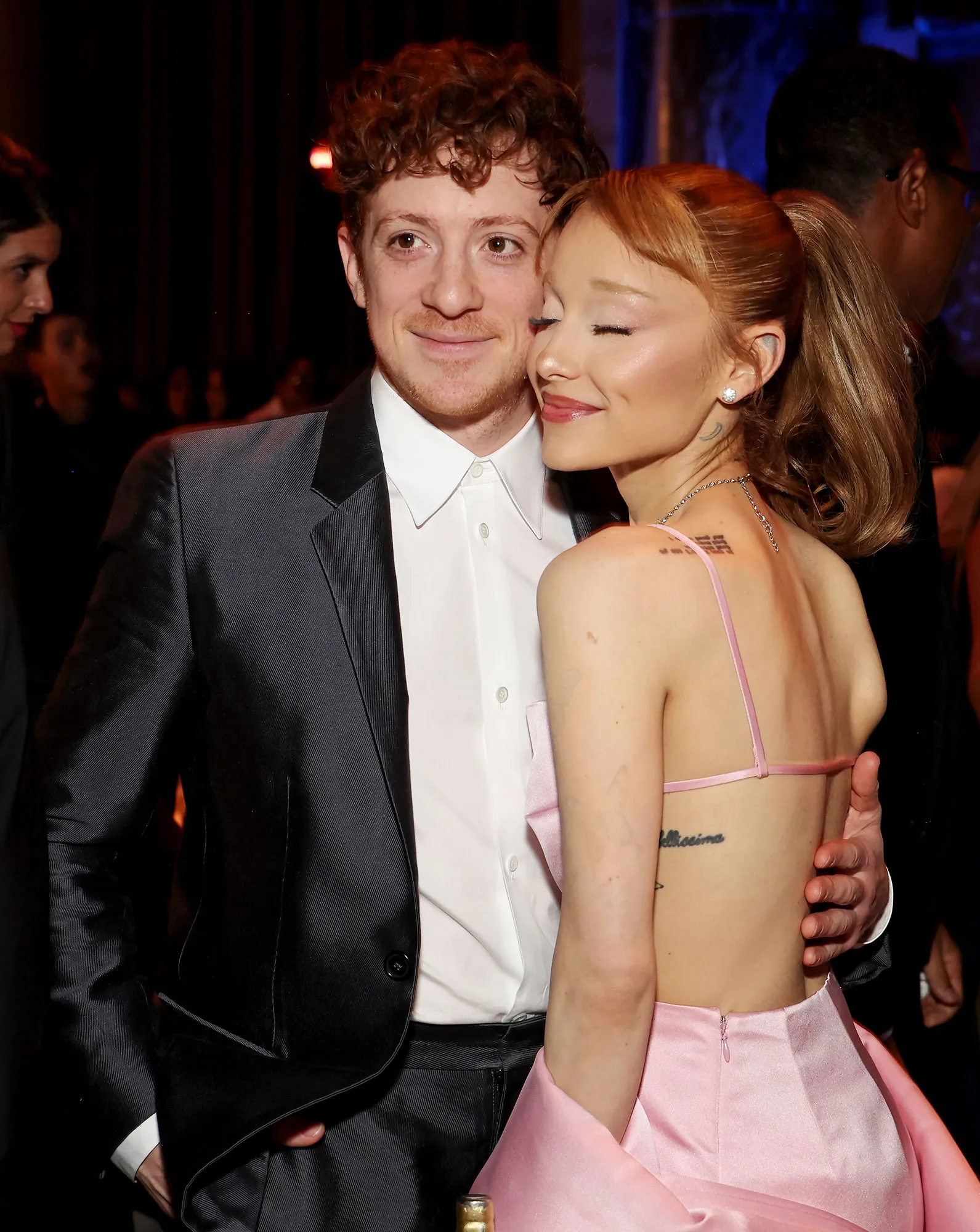 Fans Think Ariana Grande New Song Hampstead Is About Ethan Slater