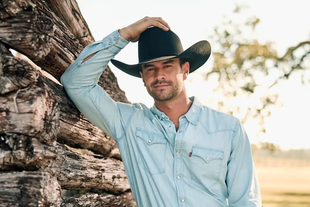 Farmer Wants a Wife s Matt Warren Said No to Show 30 Times Before Ultimately Saying Why Not