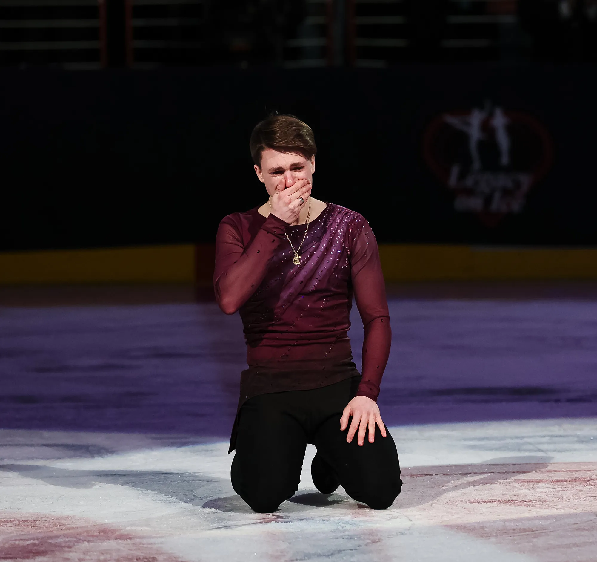 Figure Skater Who Lost Both Parents in DC Plane Crash Breaks Down After Emotional Tribute Routine