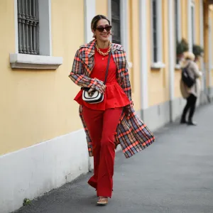 15 Transitional Pieces for Pear-Shaped Bodies That Beautifully Balance Proportions