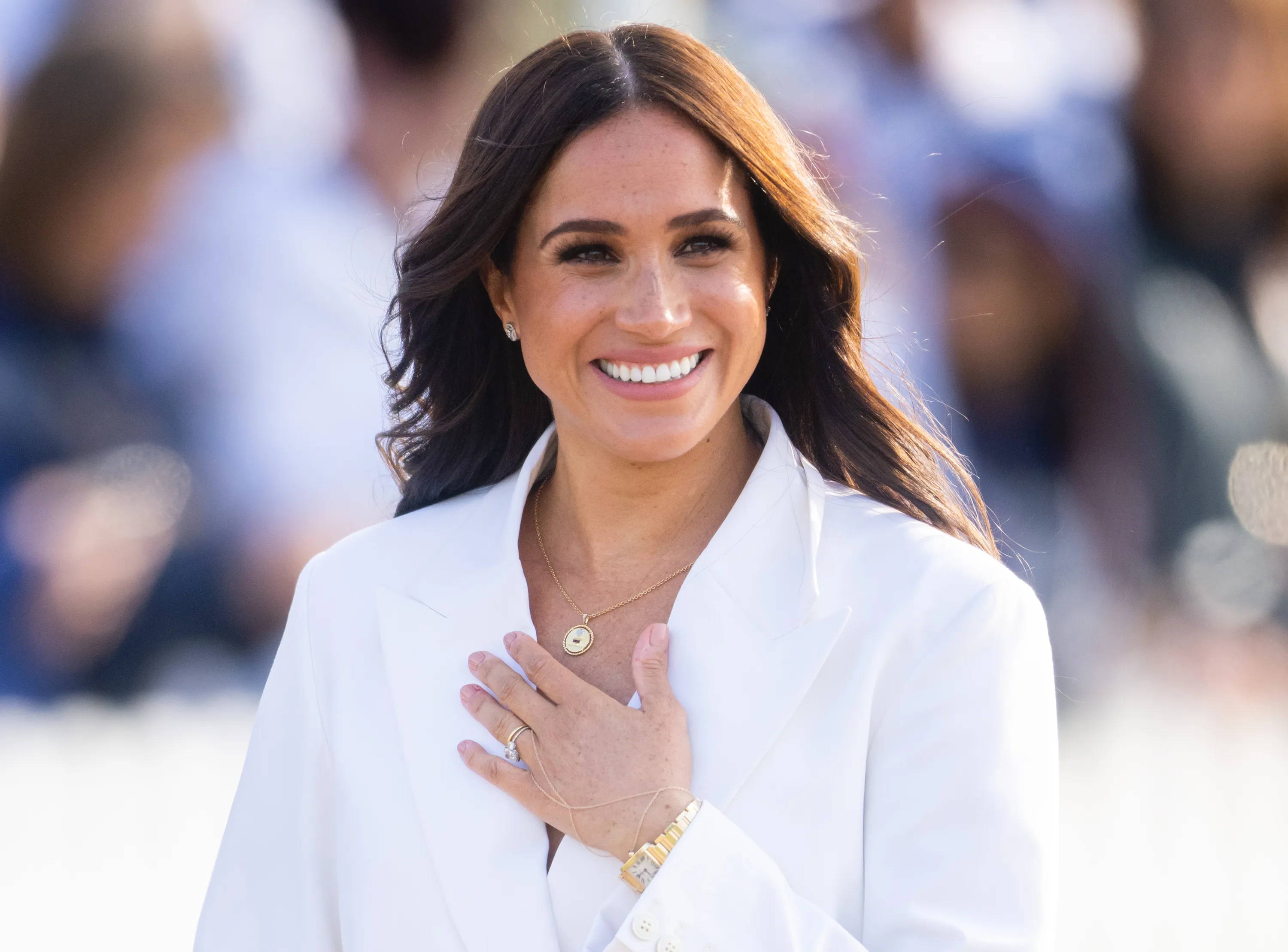 Shop Meghan Markle's Kitchen Style: The Chicest Aprons from $10