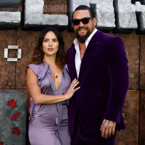 Adria Arjona y Jason Momoa