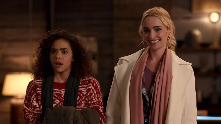 Ginny and Georgia Antonia Gentry and Brianne Howey Spring TV Preview 2025