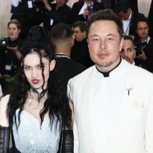 Grimes Claims Shes Tried Begging Elon Musk to Keep Kids Private