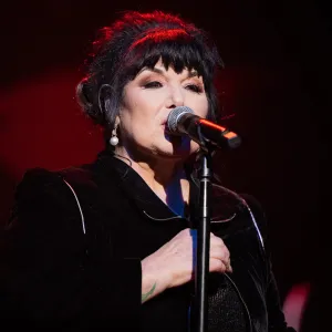 Heart Singer Ann Wilson Reveals Serious New Injury After Cancer Battle 732