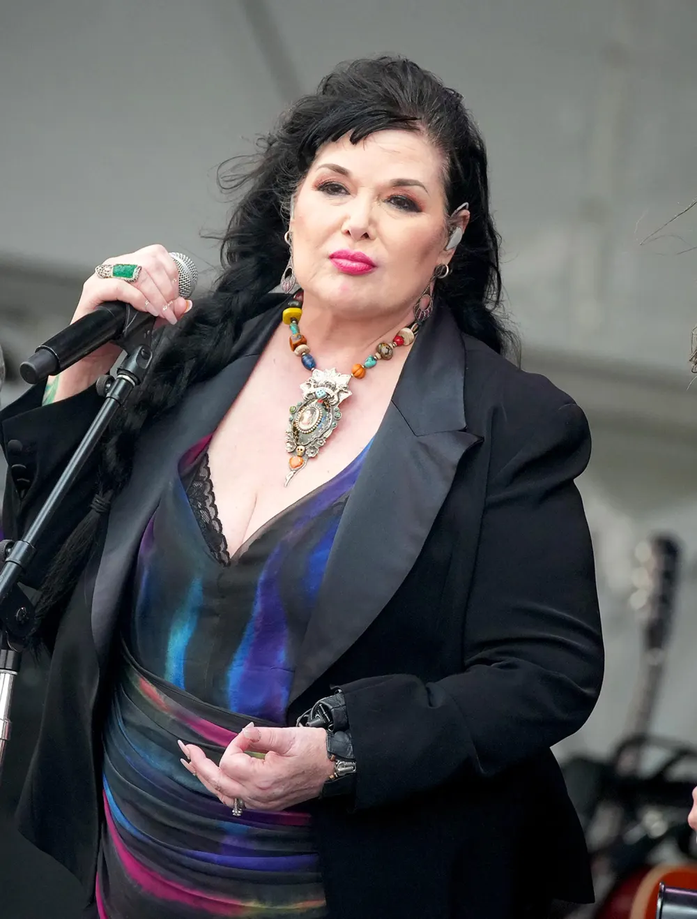 Heart Singer Ann Wilson Reveals Serious New Injury After Cancer Battle 733
