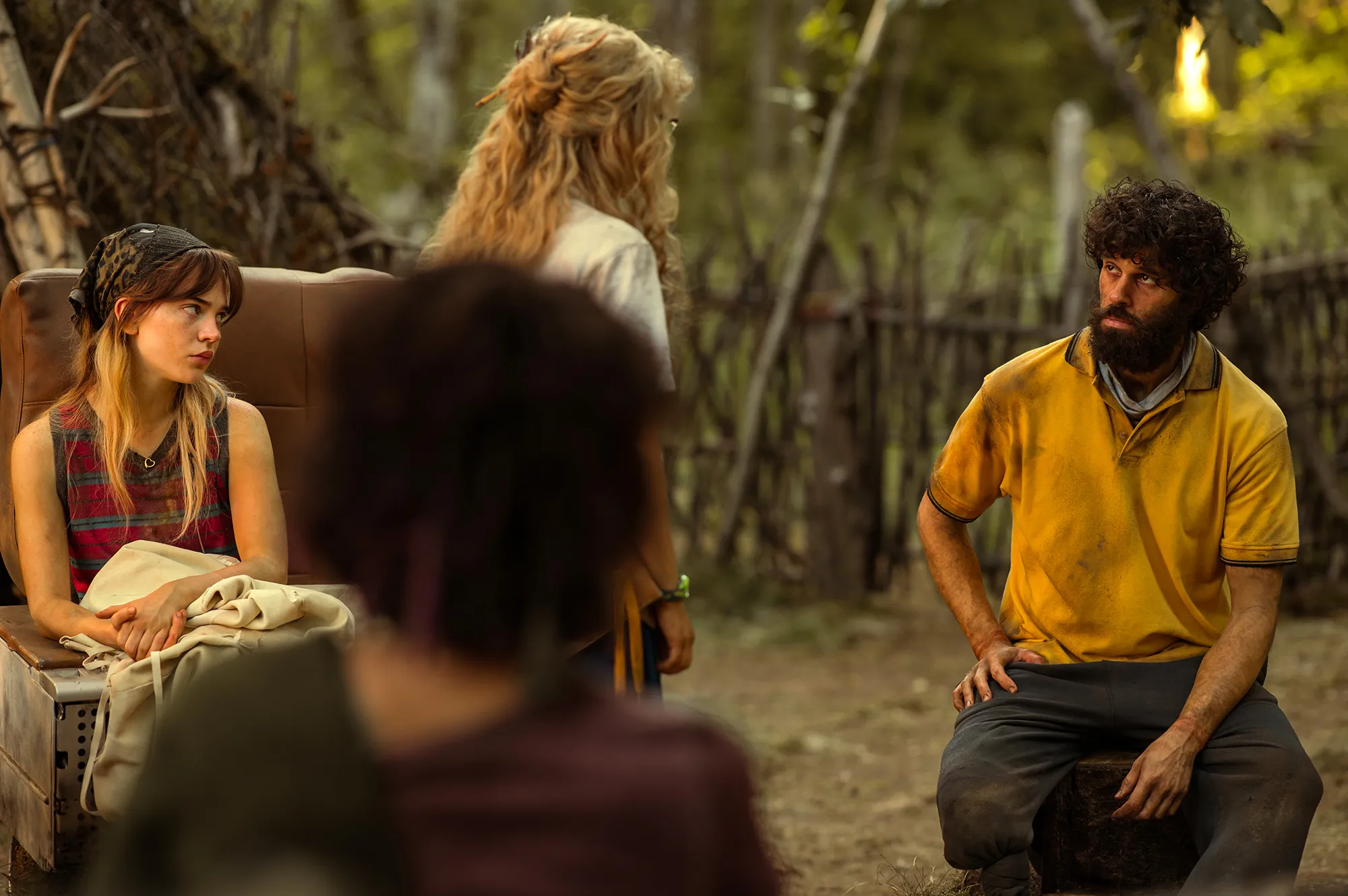 How Spoiler Death And Cannibalism Led to Big Yellowjackets Twist