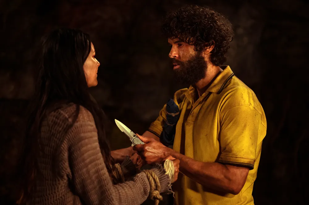 How Spoiler Death And Cannibalism Led to Big Yellowjackets Twist