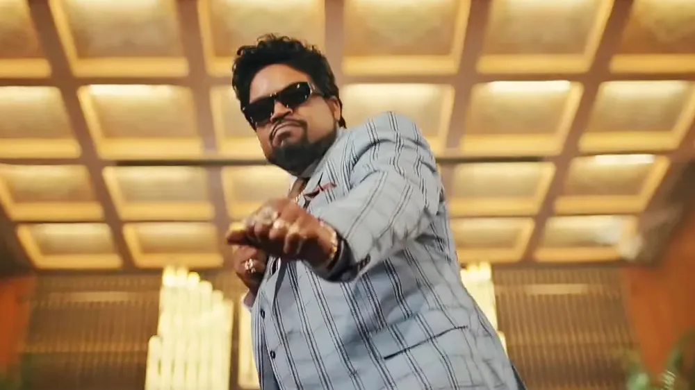 Ice Cube Does Live TV Interview During Australian Cyclone Coverage I m Staying Clear 729