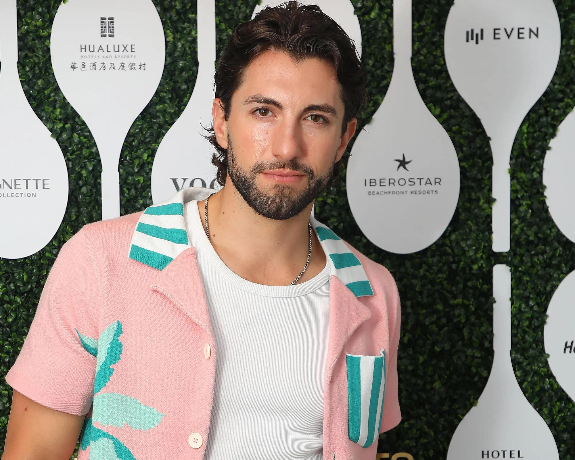 Jason Tartick Claims He Broke His Back After Crawling on All Fours in Pain