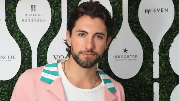 Jason Tartick Claims He Broke His Back After Crawling on All Fours in Pain