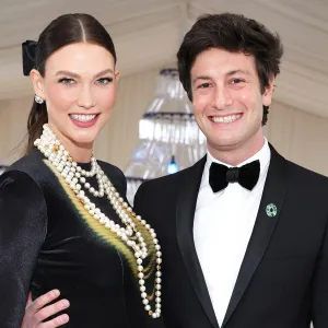 Karlie Kloss Pregnant