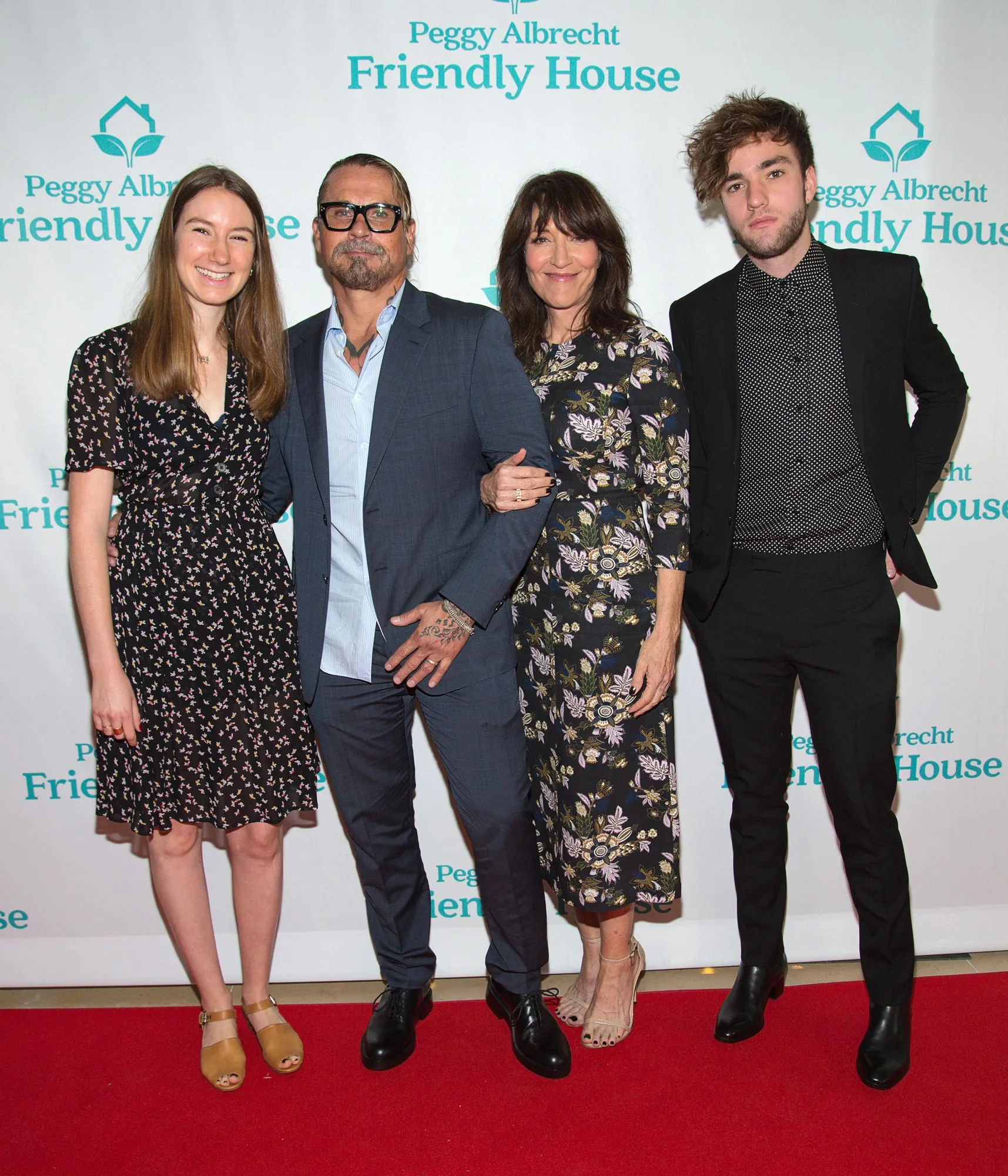 Katey Sagal Comes From a Hollywood Family Meet the Actress Parents Kids and More 277