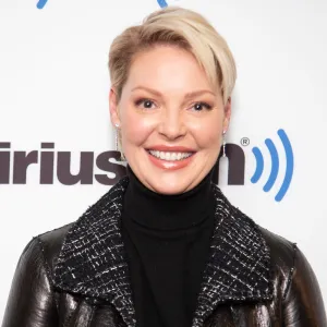 NEW YORK, NEW YORK - NOVEMBER 30: Katherine Heigl visits SiriusXM Studios on November 30, 2022 in New York City. (Photo by Santiago Felipe/Getty Images)
