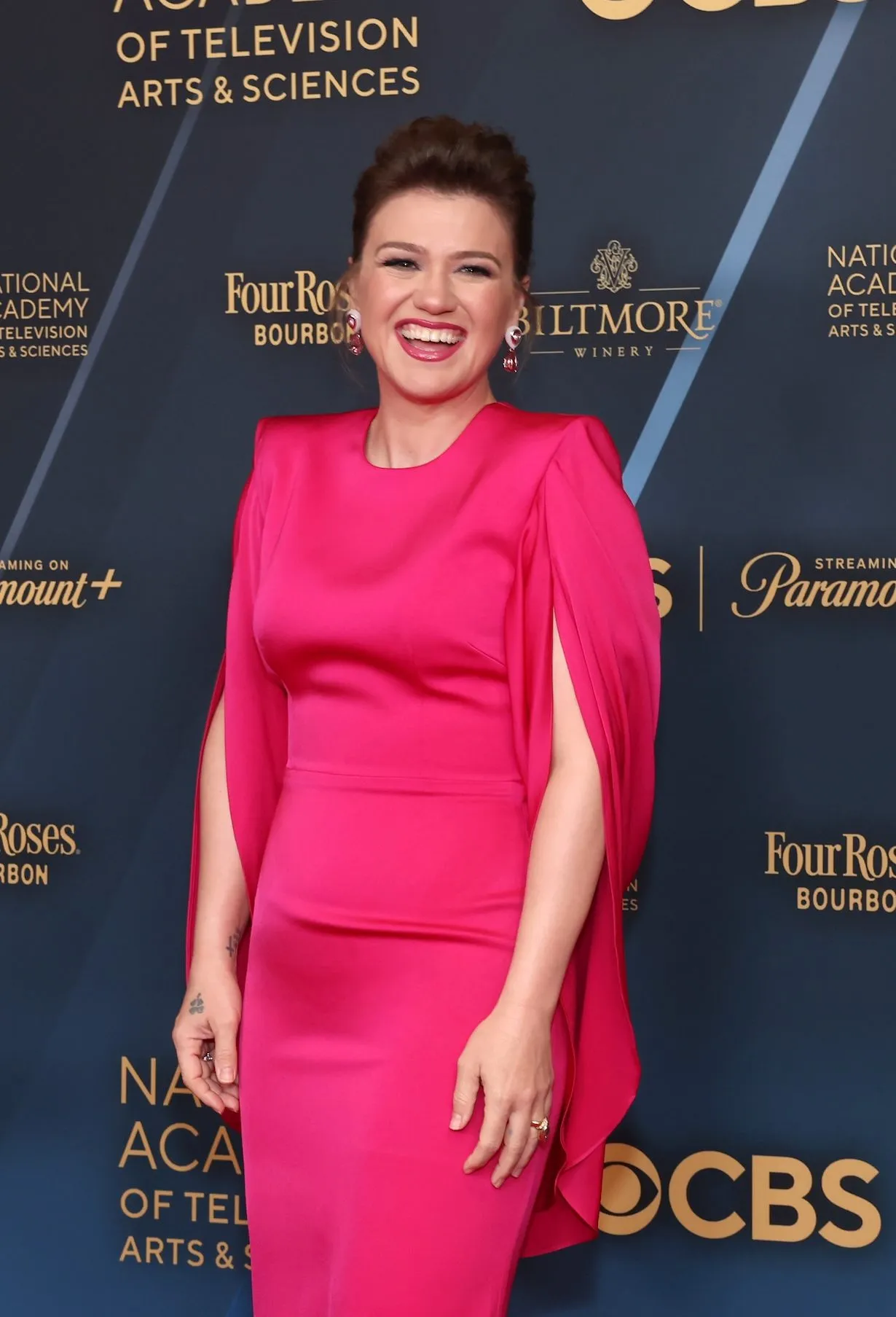 Kelly Clarkson Recalls Doing Shows in Cow S After American Idol Win