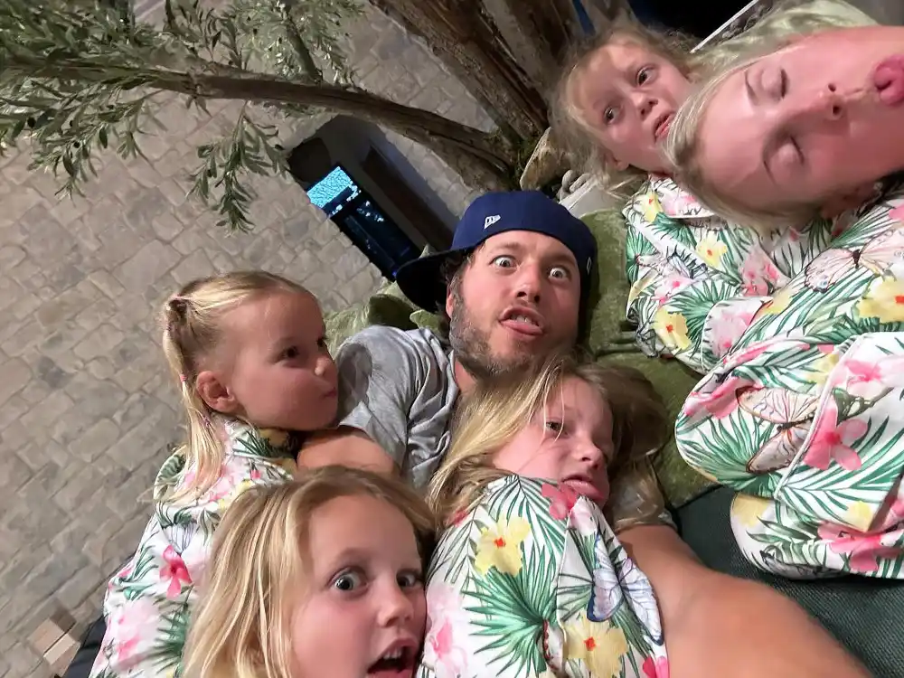 Kelly Stafford Jokes About Flying Southwest Airlines You Do What You Need To Do