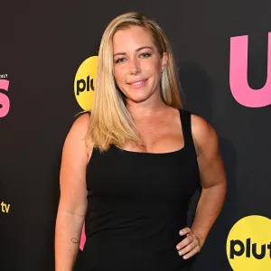 Kendra Wilkinson Talks Feeling Sexualized but Safe in Playboy Mansion as a Teen 843