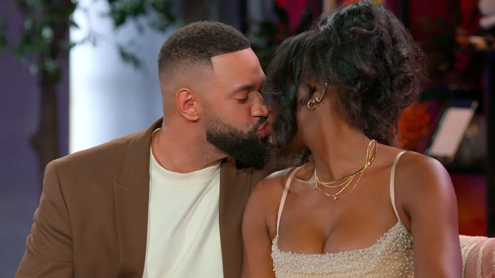 Love Is Blind Crossover Couple AD Smith and Ollie Sutherland Are Engaged 2