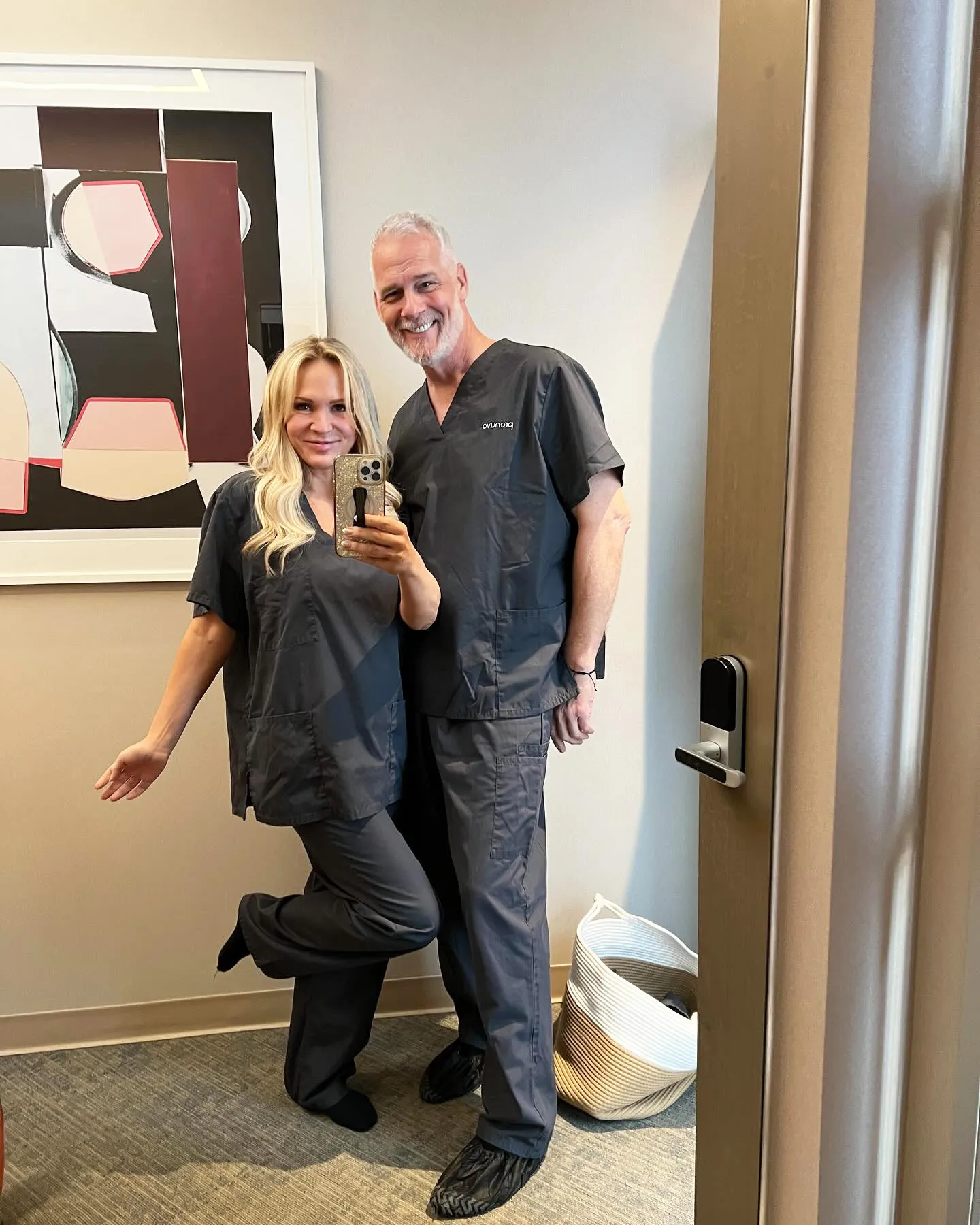 Mark Anderson Celebrates Girlfriend Barbara Alyn Woods