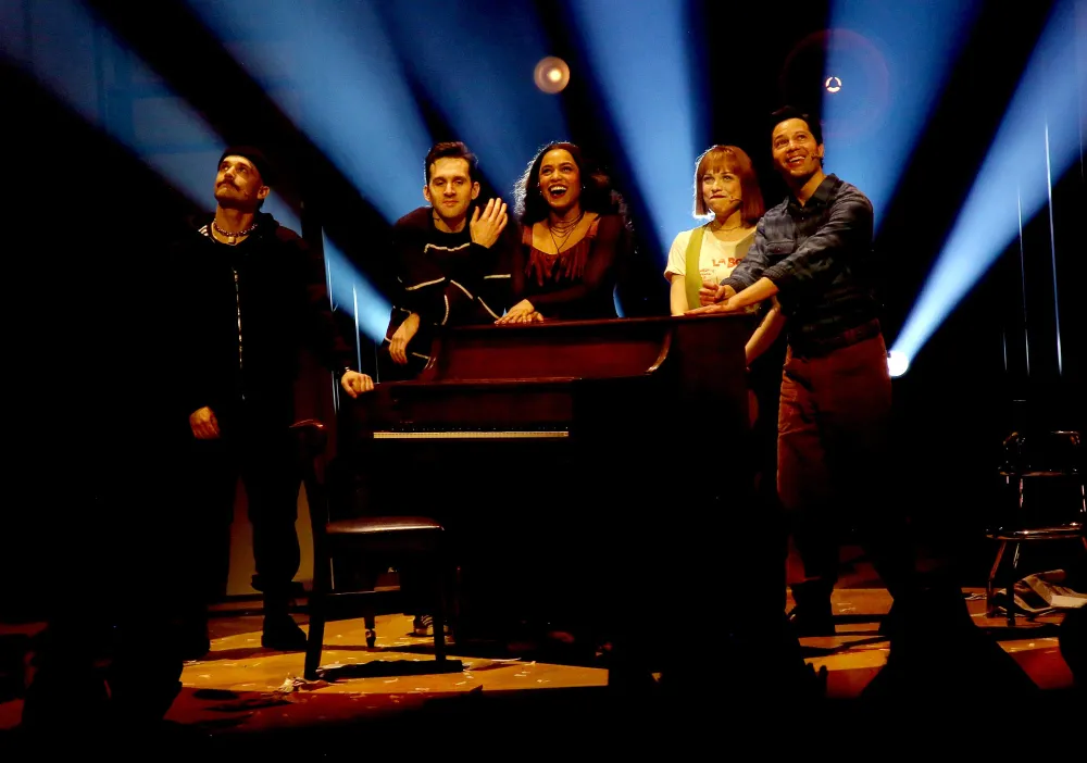 Original Rent Star Anthony Rapp Is Grateful Jonathan Larson s Legacy Lives On Through New Show 070