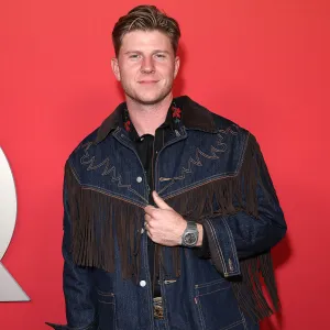 Paralympian Hunter Woodhall Has Emergency Surgery While at Hospital for Dad’s Open Heart Procedure