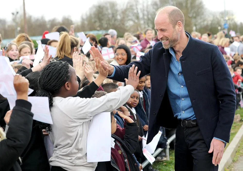 Prince William Jokingly Wishes He Had Hair Like Local He Met During Walkabout It s Fantastic 167