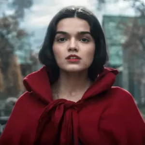 Rachel Zegler Calls Animated Snow White a Badass Because She Prays