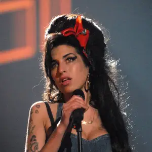 Rethinking Amy Winehouse s 2011 Death and Struggle With Alcohol Eating Disorder and Depression