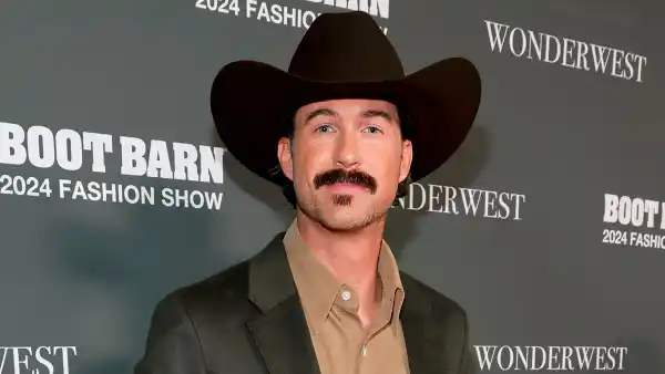 Riley Green Appears to Set the Record Straight About His Love Life Amid Dating Rumors