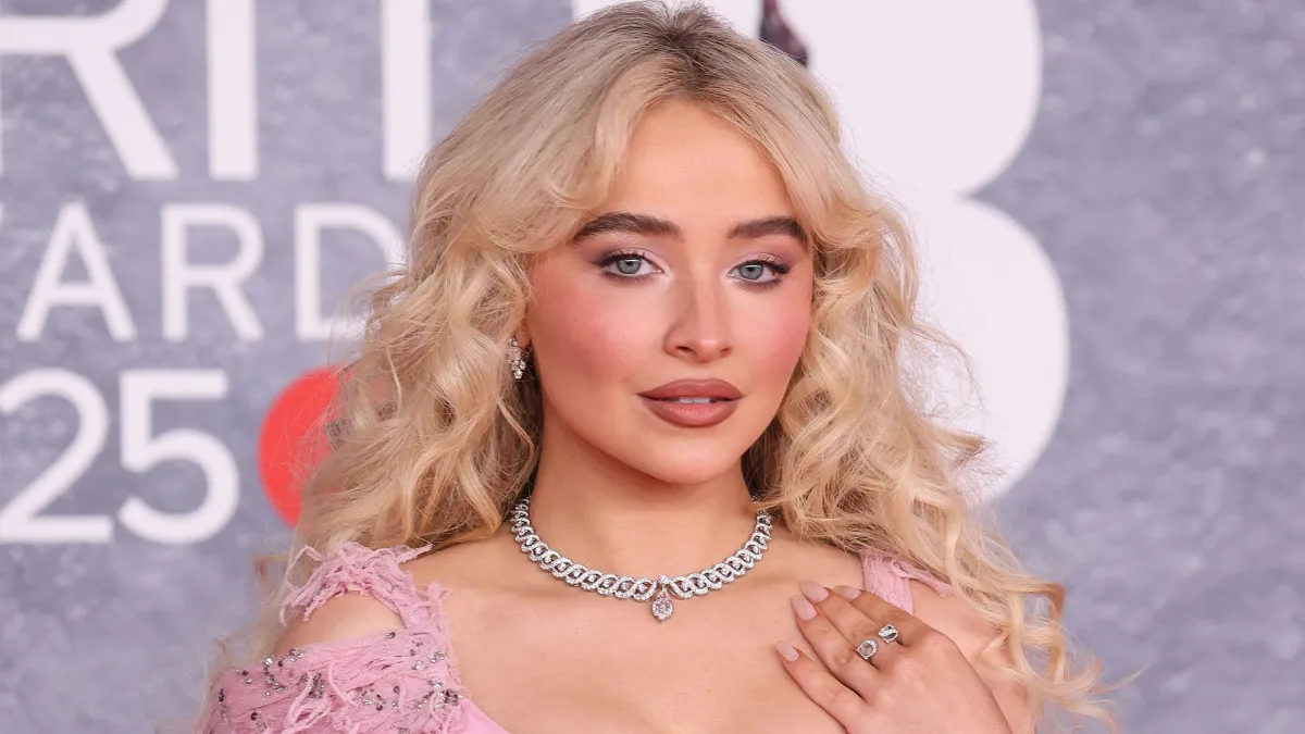 Sabrina Carpenter Loves The Quality of These Under $100 Earbuds