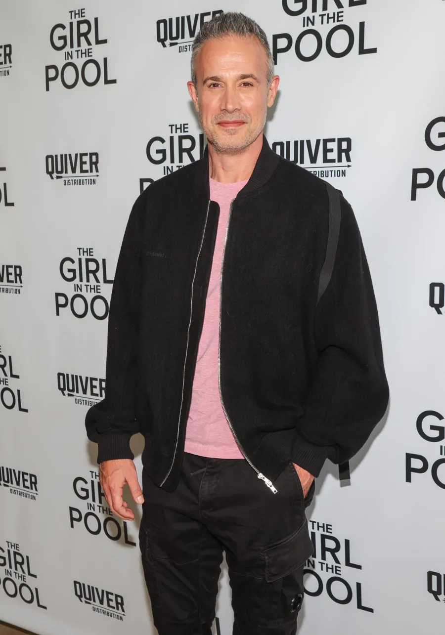 Sarah Michelle Gellar and Freddie Prinze Jr s Parenting Quotes While Raising 2 Kids Family Pics 012