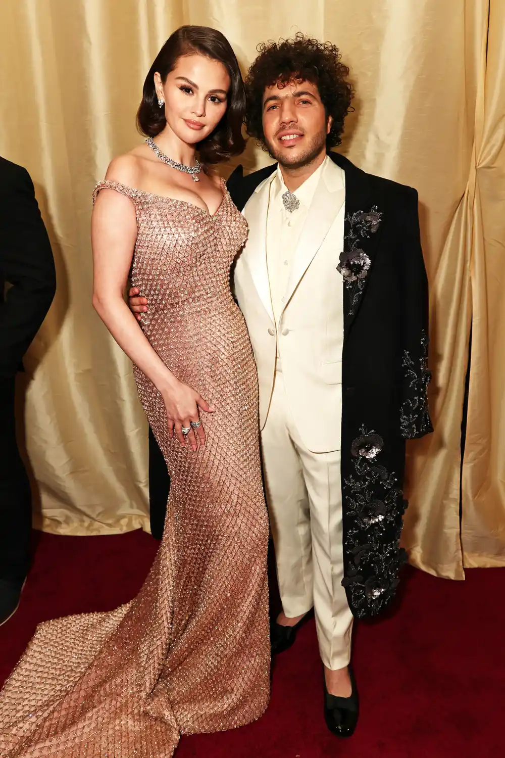 FTR Selena Gomez and Fiance Benny Blanco Show PDA on the 2025 Oscars Red Carpet 4