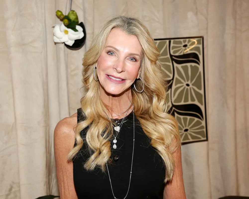 Selma Blair Sheryl Lee Ralph and More Stars Secrets to Living a Cheerful Life 646 Joan Vassos