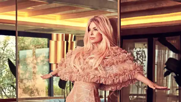 Shania Twain Gets Candid About Body Confidence a Biopic and Turning 60