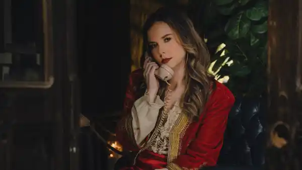 Sierra Hull Loved Making Her 1st Album as an Independent Artist Music That Will Forever Be Mine