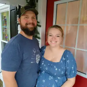 Sister Wives Maddie Says There s Nothing Better Than Snuggling Newborn Daughter