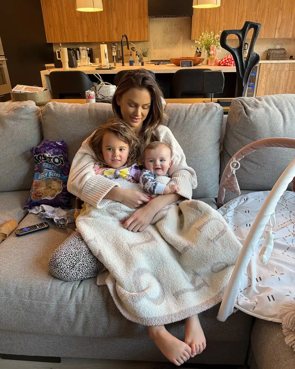 Lala Kent Wants to Have &lsquo;Open Dialogue&rsquo; About Drinking With Her Daughters Amid Own Sobriety Journey