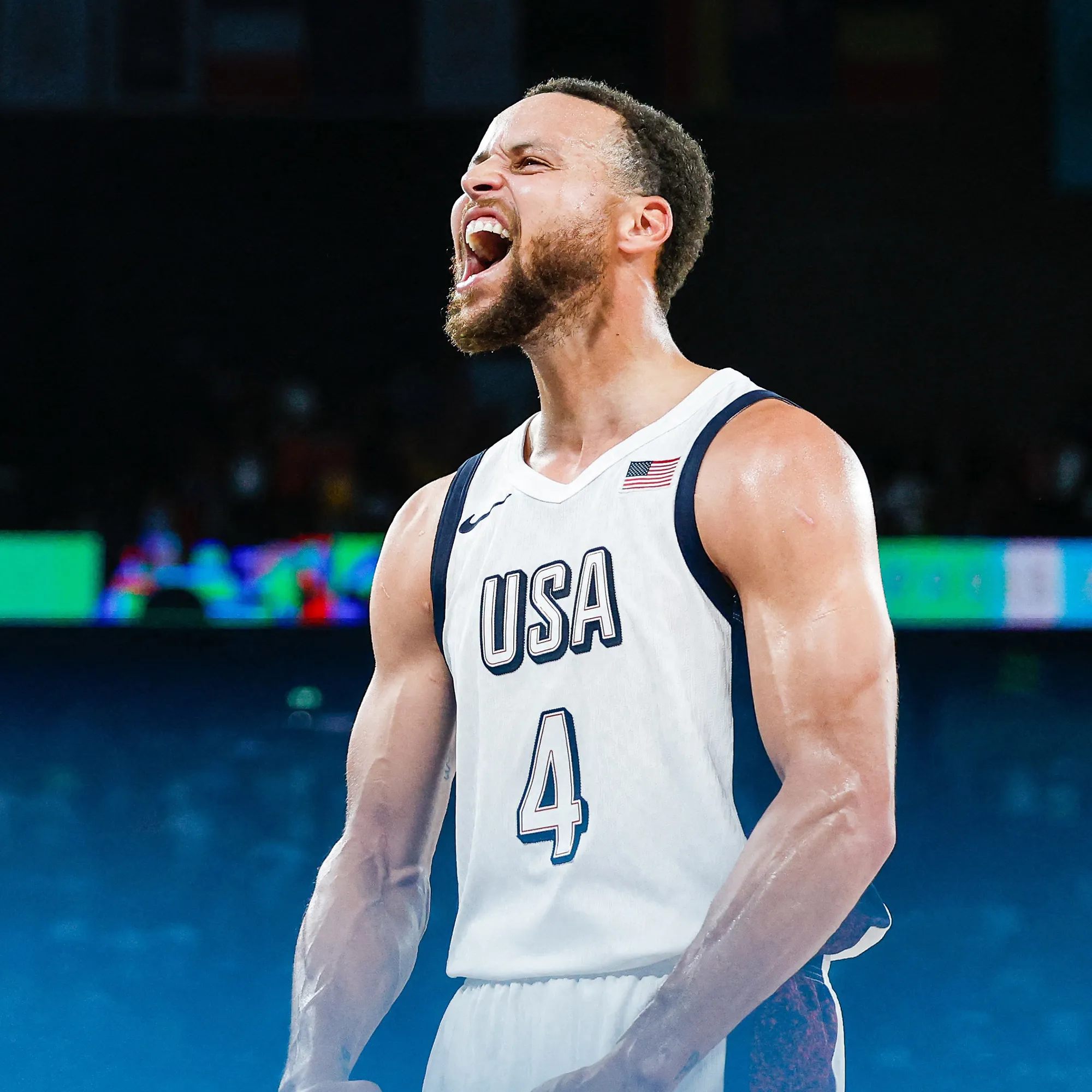 Steph Curry Makes NBA History With Four Thousand Career 3 Pointers