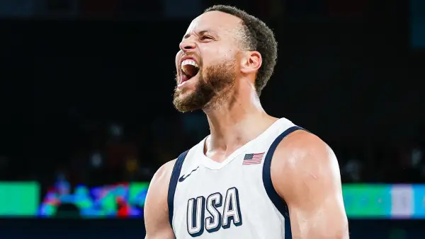 Steph Curry Makes NBA History With Four Thousand Career 3 Pointers