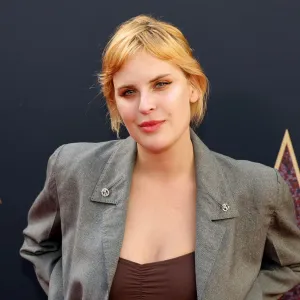 Tallulah Willis Says She Loves ‘All Three’ of Her Parents With Throwback Photo 2159088007