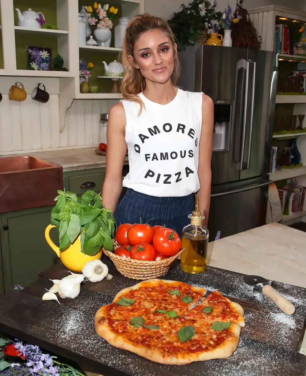 Taryn Manning Sues DJ Caroline DAmore for Unpaid 80K Pizza Girl Loan