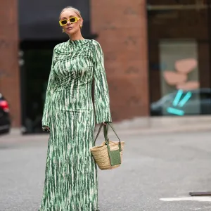 The Absolute Most Slimming Spring Clothing for Women Over 40 is Up to 40% Off in Amazon's Spring Sale