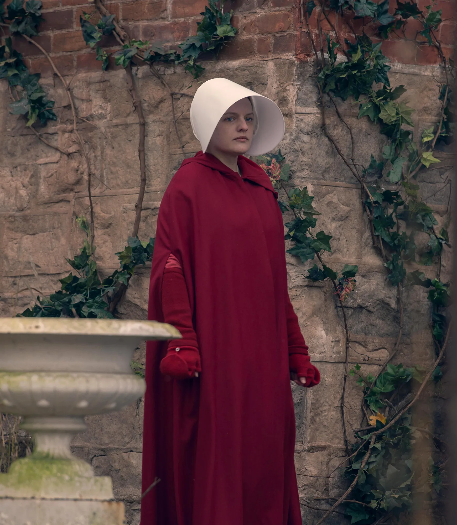 The Handmaid s Tale Season 6 Will Have Cliffhangers For Upcoming Spinoff