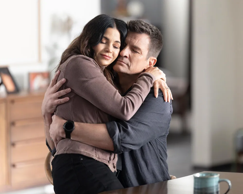 The Rookies Nathan Fillion Talks Nolan and Harpers Bond Bailey Romance