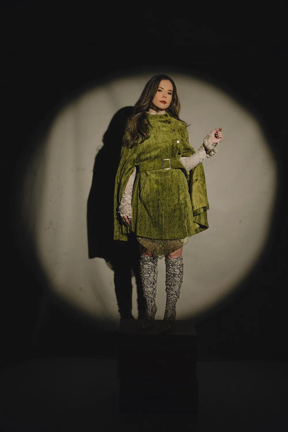 Luxury Handbag Shopping s Backstage Pass Sierra Hull s Ideal Afterparty Includes an Impromptu Jam Session 060