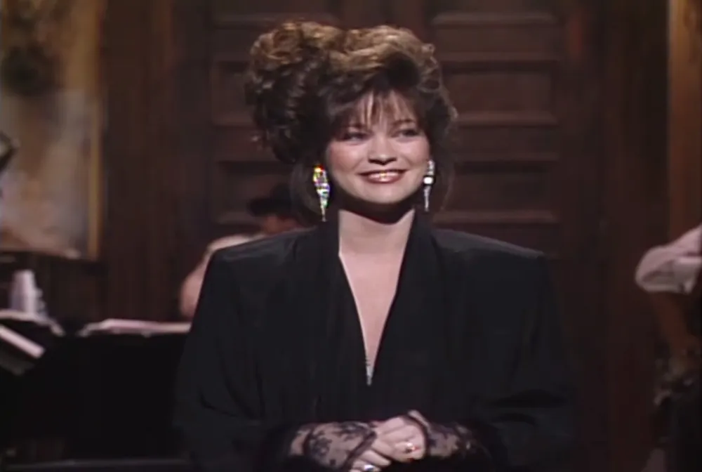 Valerie Bertinelli Recalls Phil Hartman Reprimanding Her on SNL