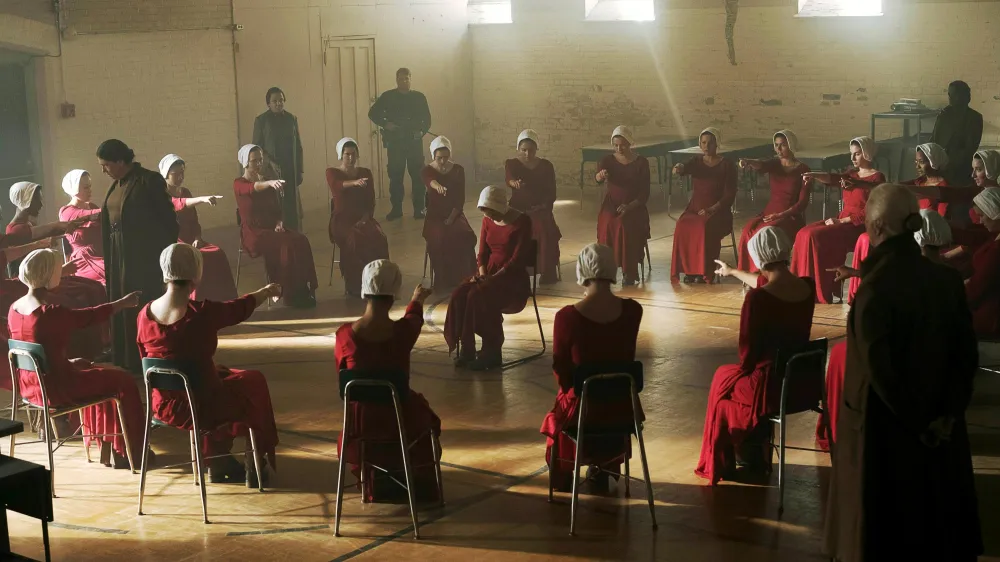 Which The Handmaid s Tale Stars Would &mdash; And Wouldn t &mdash; Join The Testaments Spinoff 142