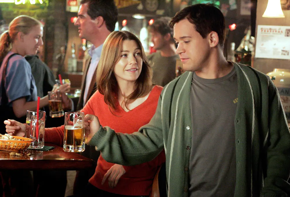 Why Ellen Pompeo and TR Knight Filmed Greys Anatomy Sex Scene in Tears