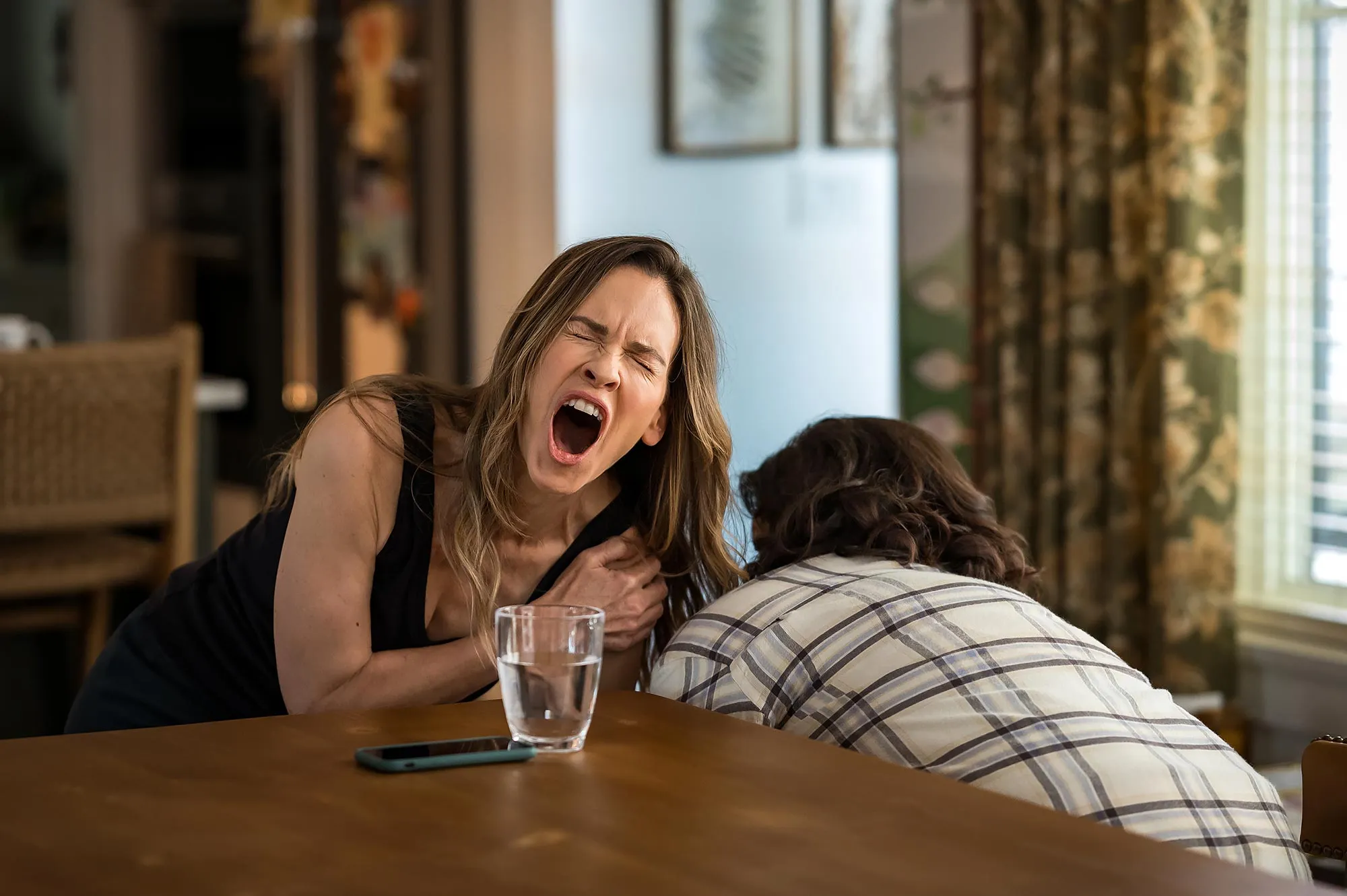 Why Yellowjackets Melanie Lynskey Was Afraid of Hilary Swank Cannibal Scene