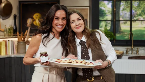 Meghan Markle Drew Barrymore